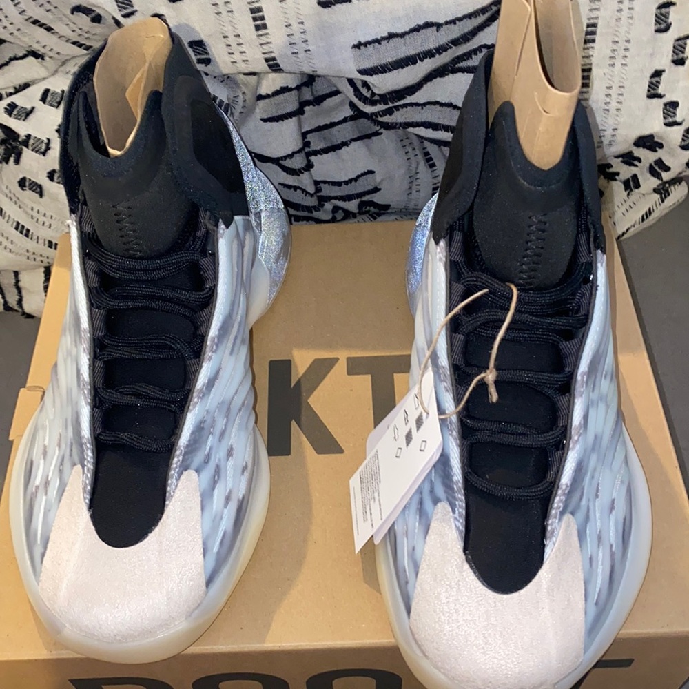 Yeezy Bsktbl // QNTM